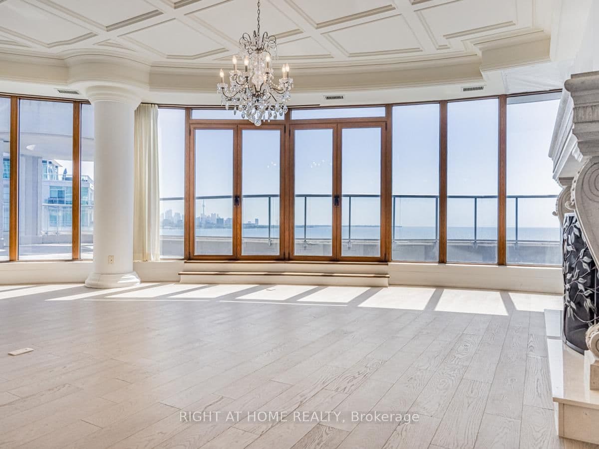 2095 Lake Shore Boulevard W, Unit LPH19 thumbnail 11