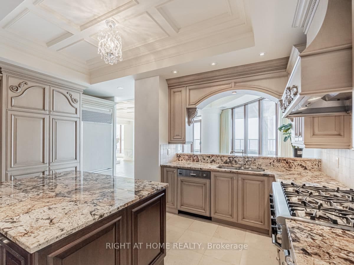 2095 Lake Shore Boulevard W, Unit LPH19 thumbnail 15