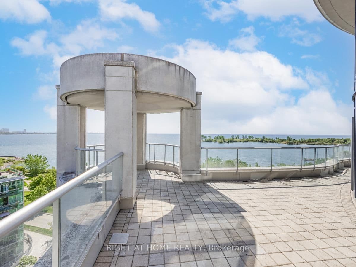 2095 Lake Shore Boulevard W, Unit LPH19 thumbnail 35
