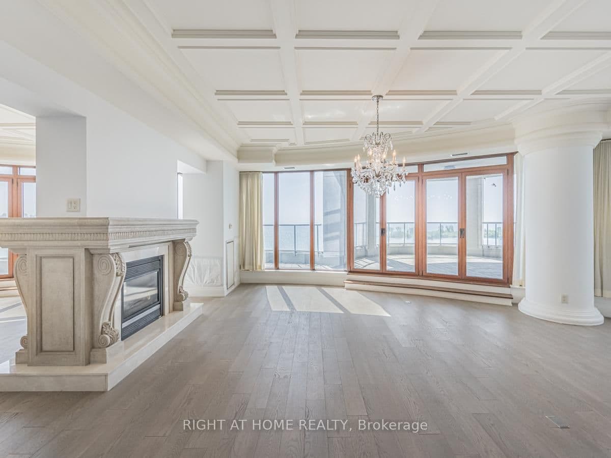 2095 Lake Shore Boulevard W, Unit LPH19 thumbnail 8
