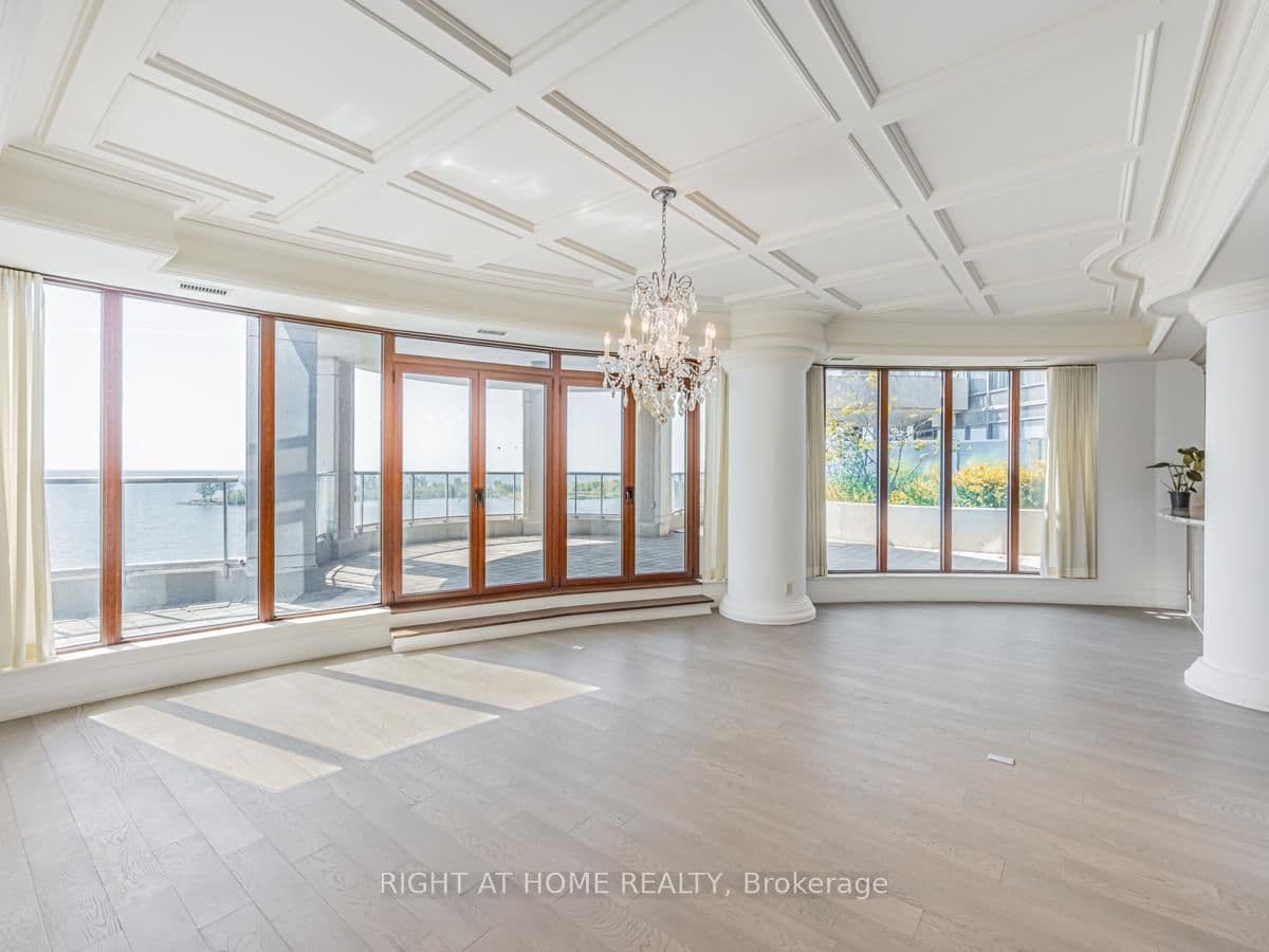 2095 Lake Shore Boulevard W, Unit LPH19 thumbnail 9