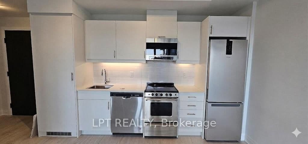 412 Silver Maple Road, Unit 301 thumbnail 3