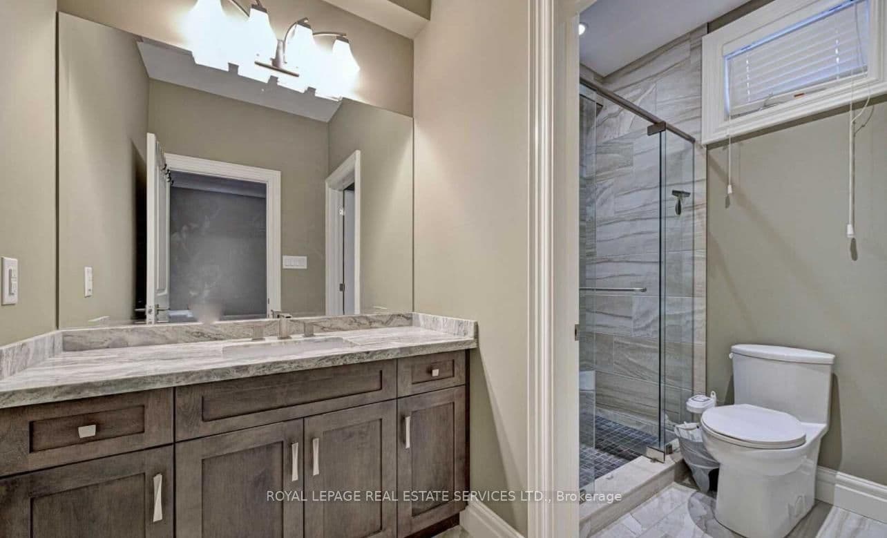 45 Ontario Court S, Unit Lower thumbnail 2