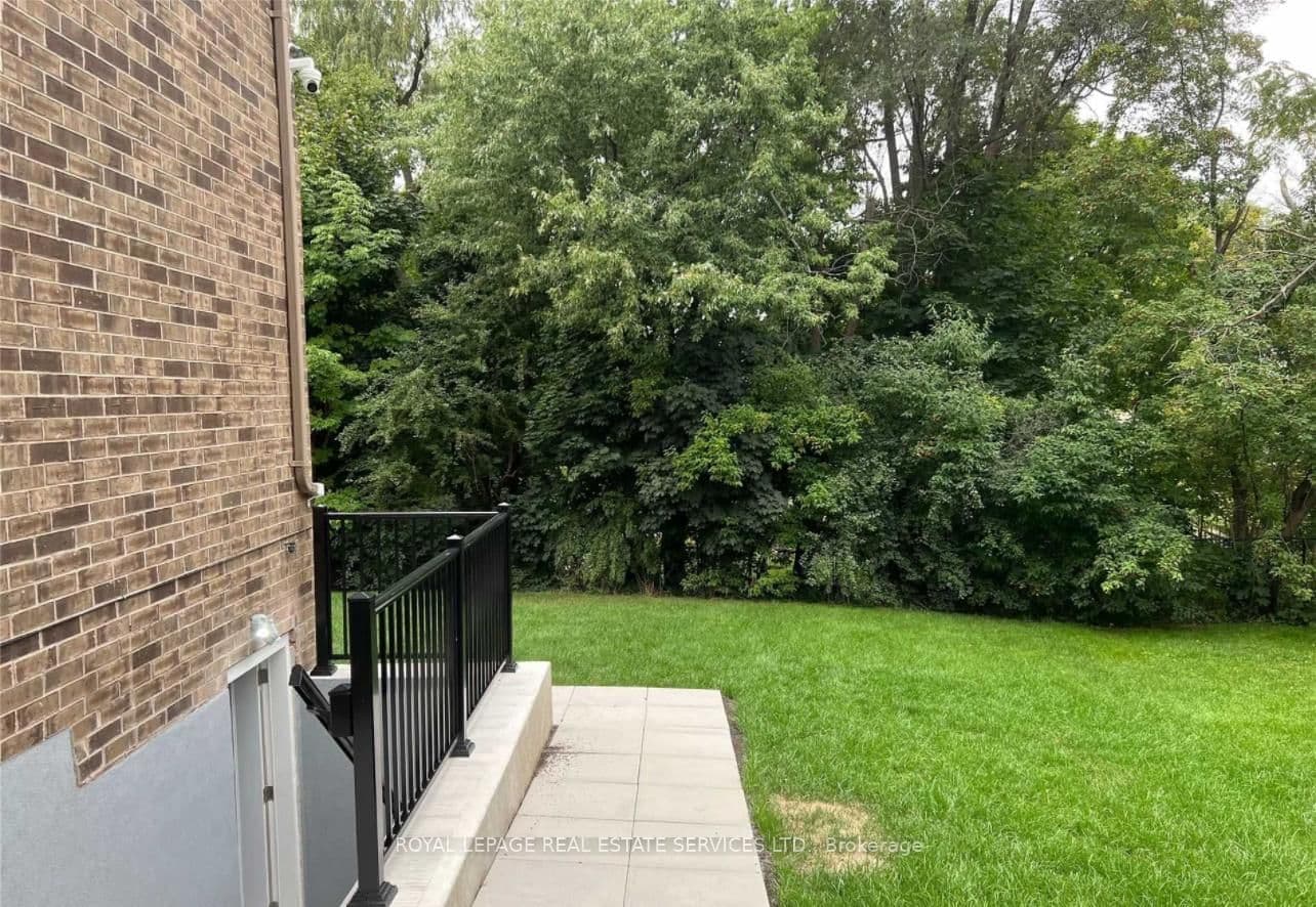 45 Ontario Court S, Unit Lower thumbnail 4