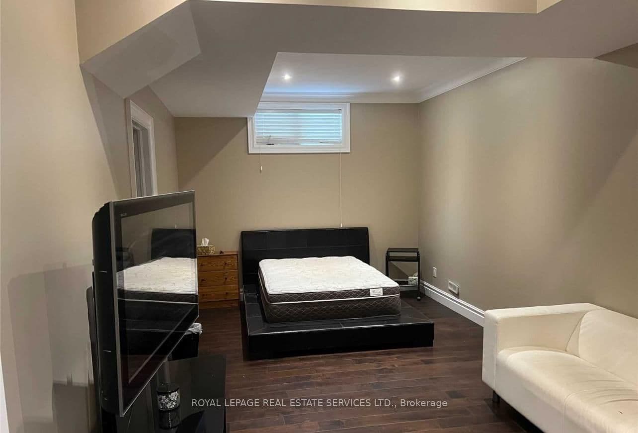 45 Ontario Court S, Unit Lower thumbnail 5