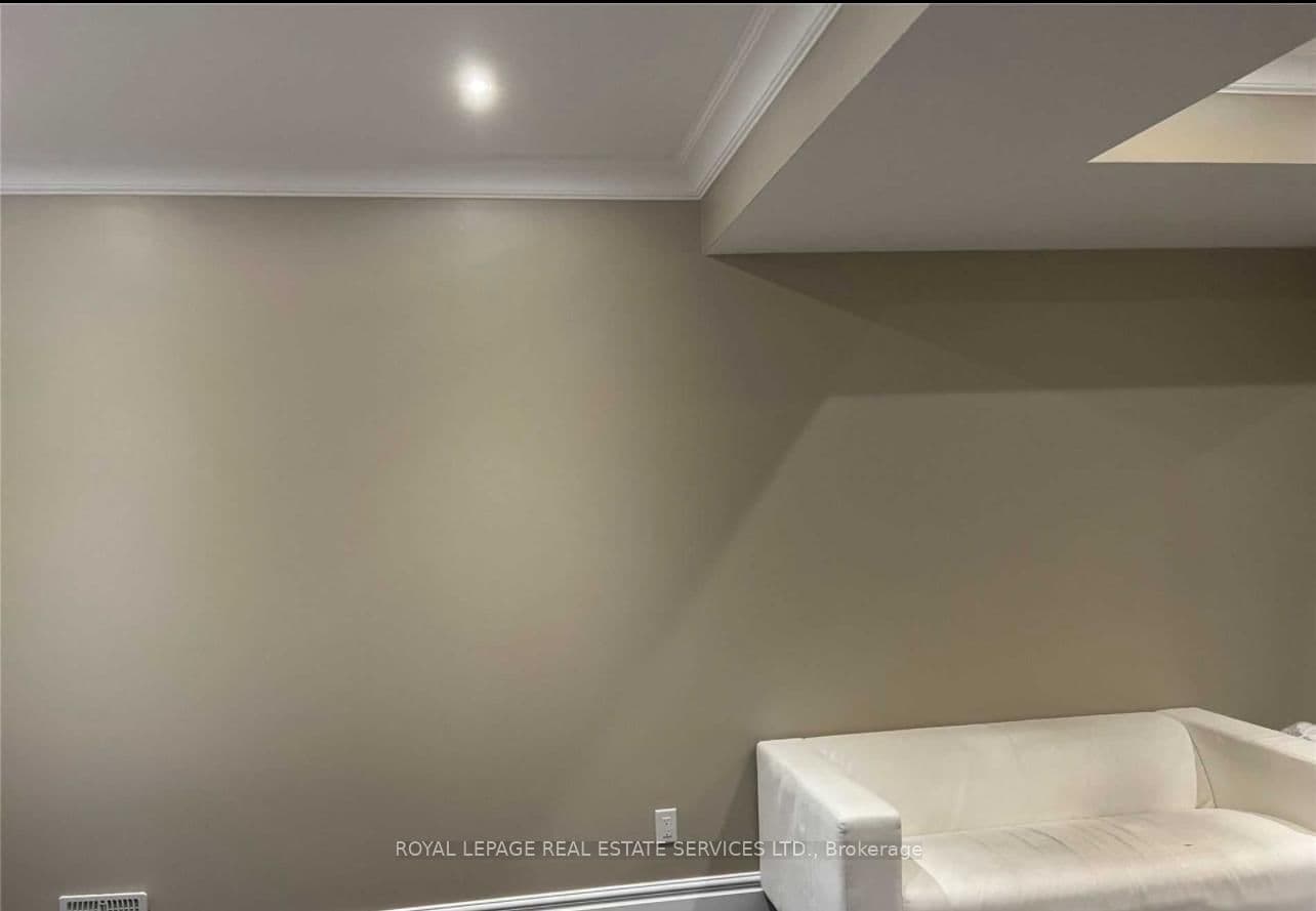 45 Ontario Court S, Unit Lower thumbnail 7
