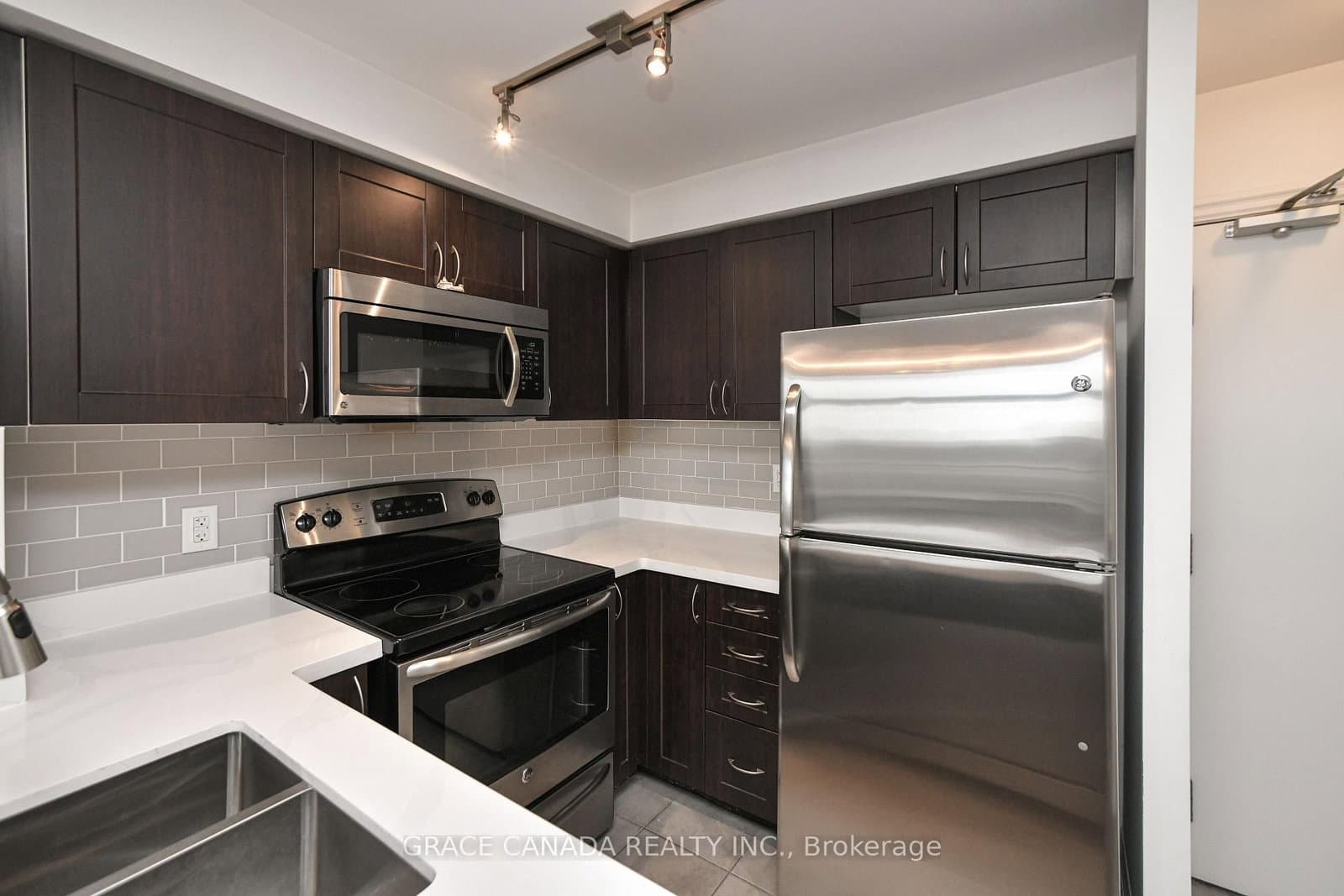 1940 Ironstone Drive, Unit 508 thumbnail 16
