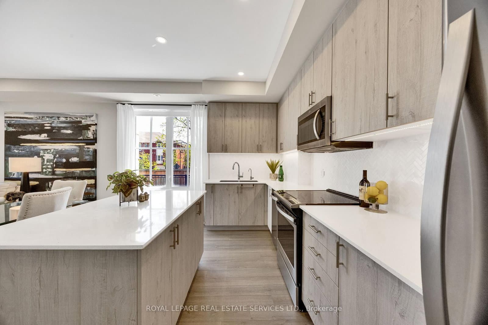 1195 Gooseberry Lane, Unit 301 thumbnail 14