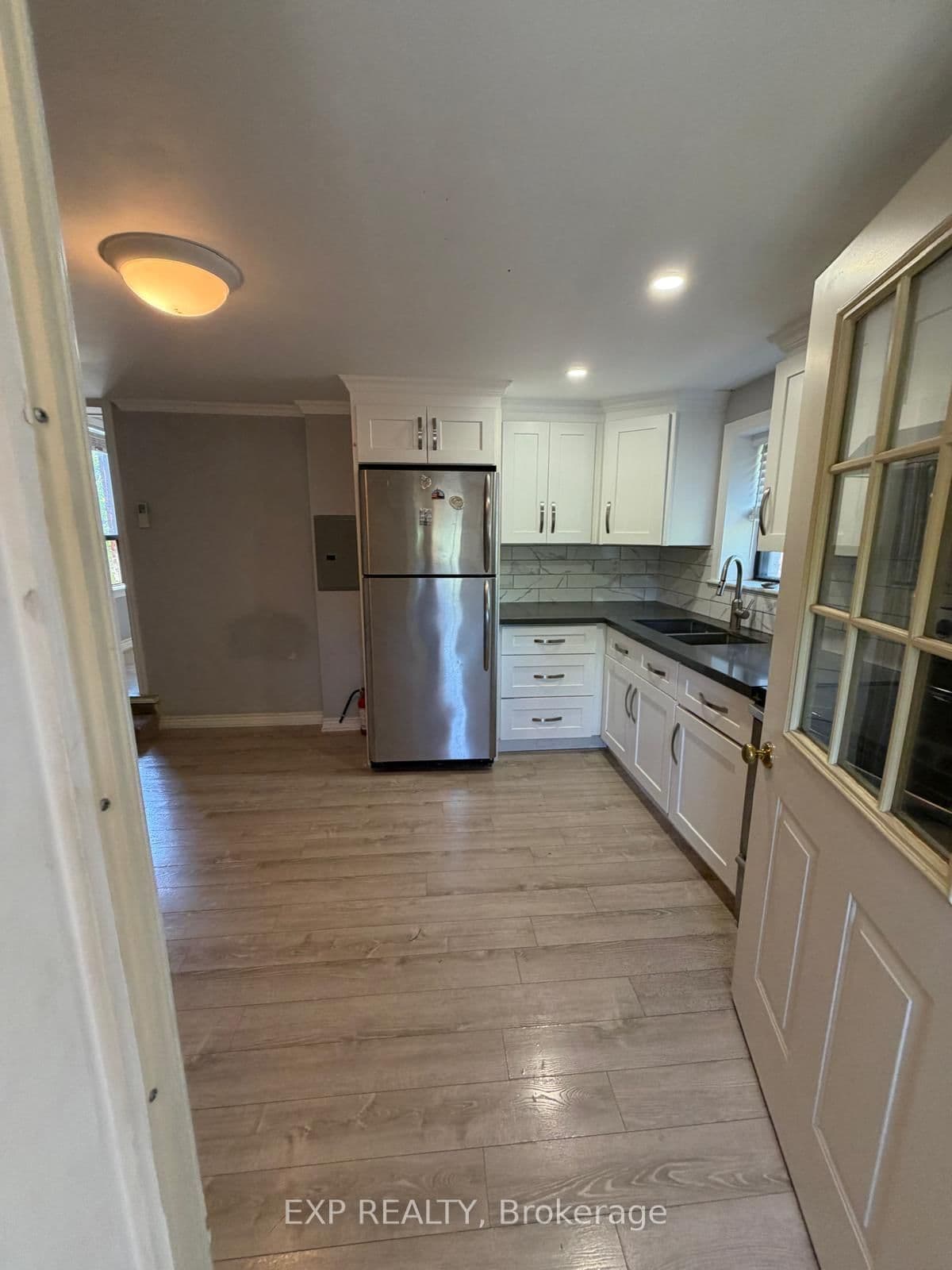 677 Durie Street, Unit 4 thumbnail 5