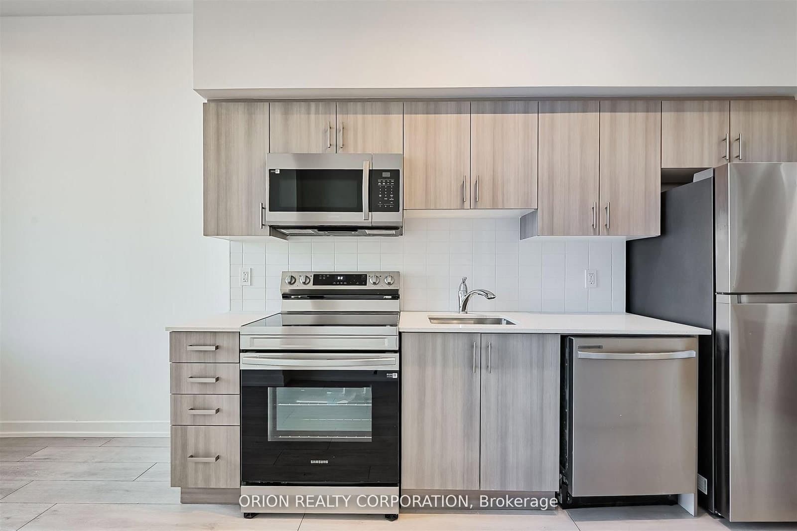 556 Marlee Avenue, Unit 110 thumbnail 10