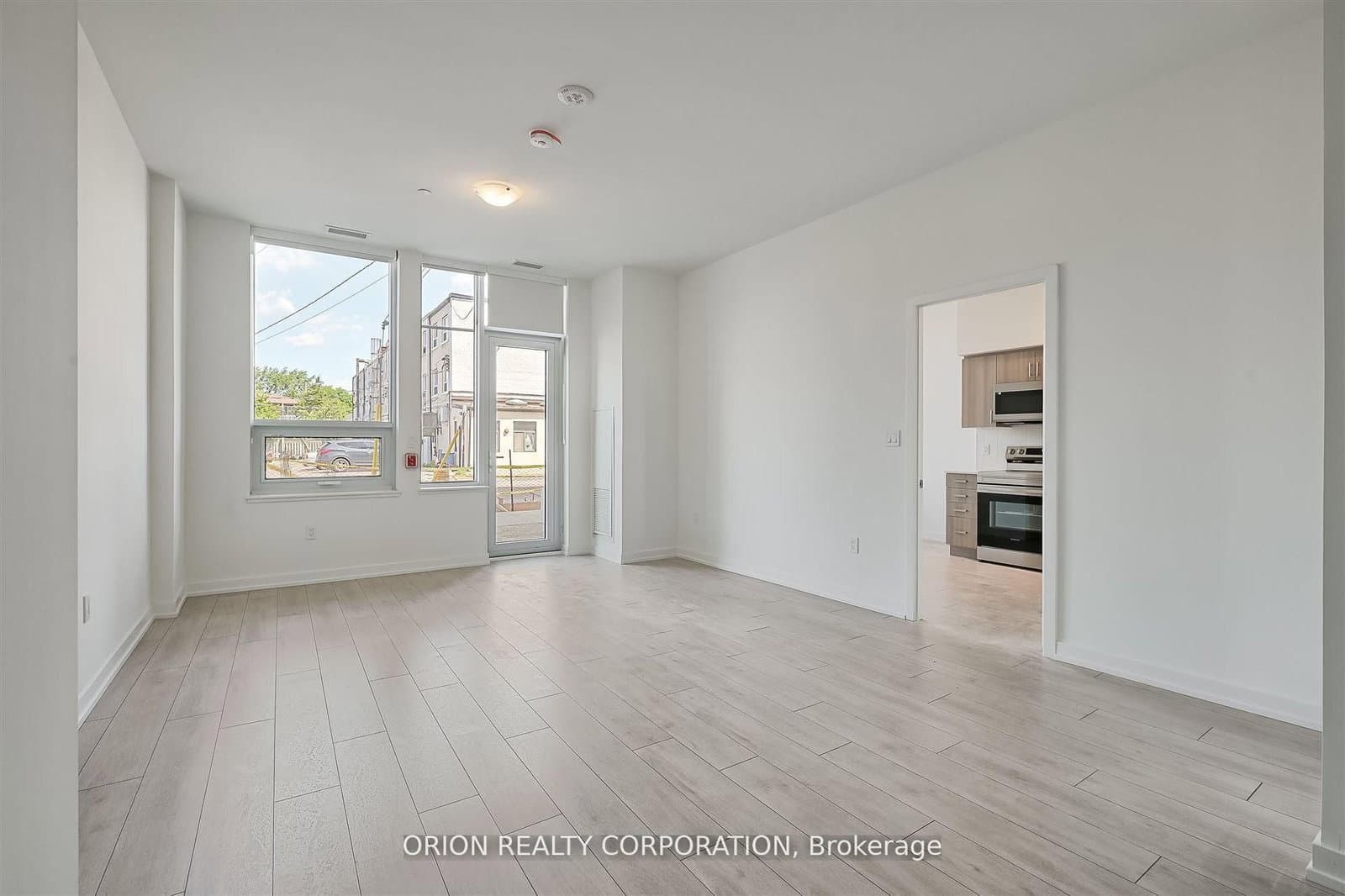 556 Marlee Avenue, Unit 110 thumbnail 14