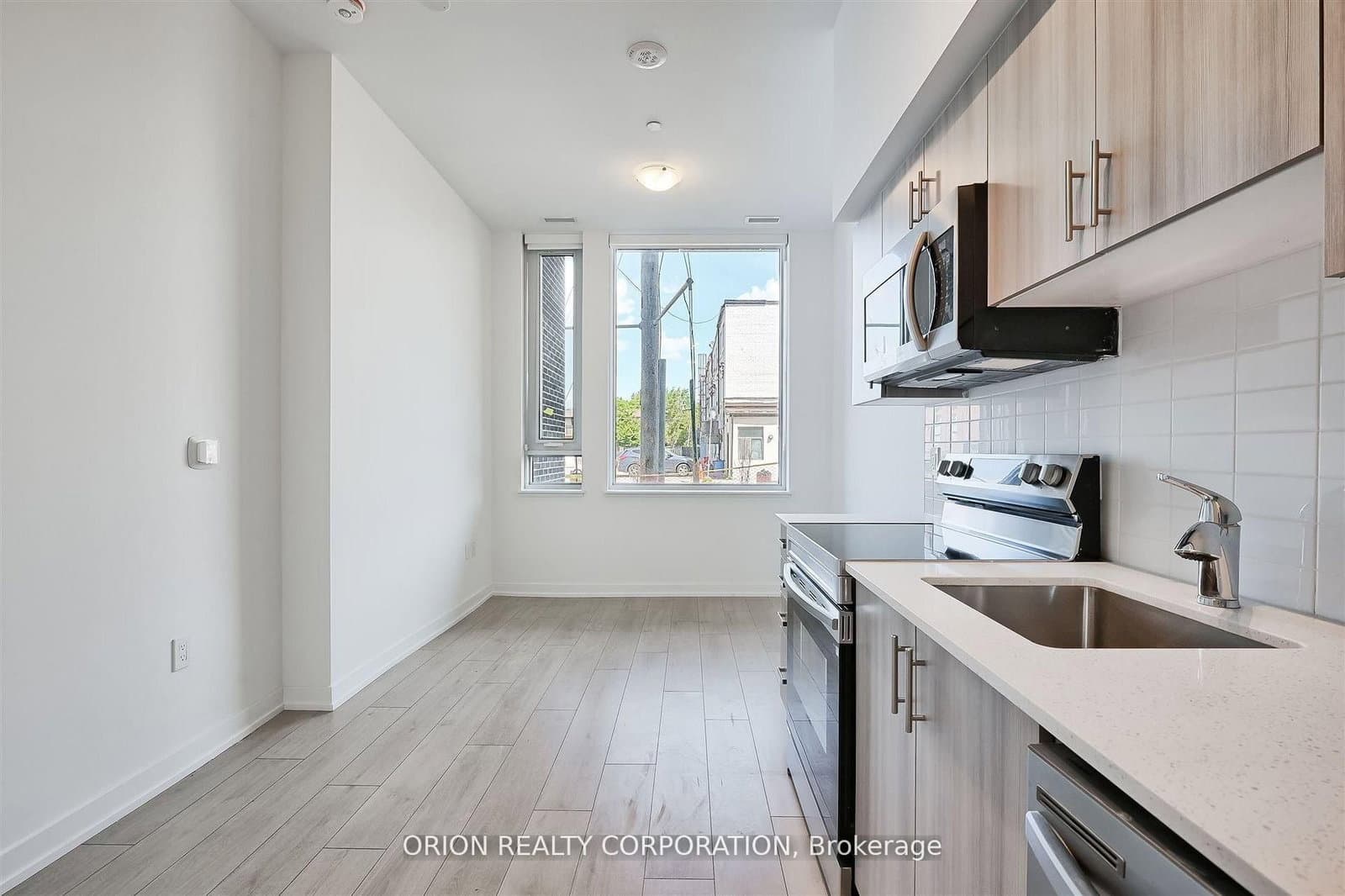 556 Marlee Avenue, Unit 110 thumbnail 8