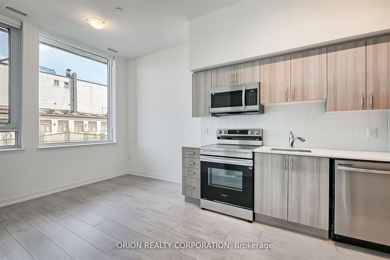 556 Marlee Avenue, Unit 110 thumbnail 9