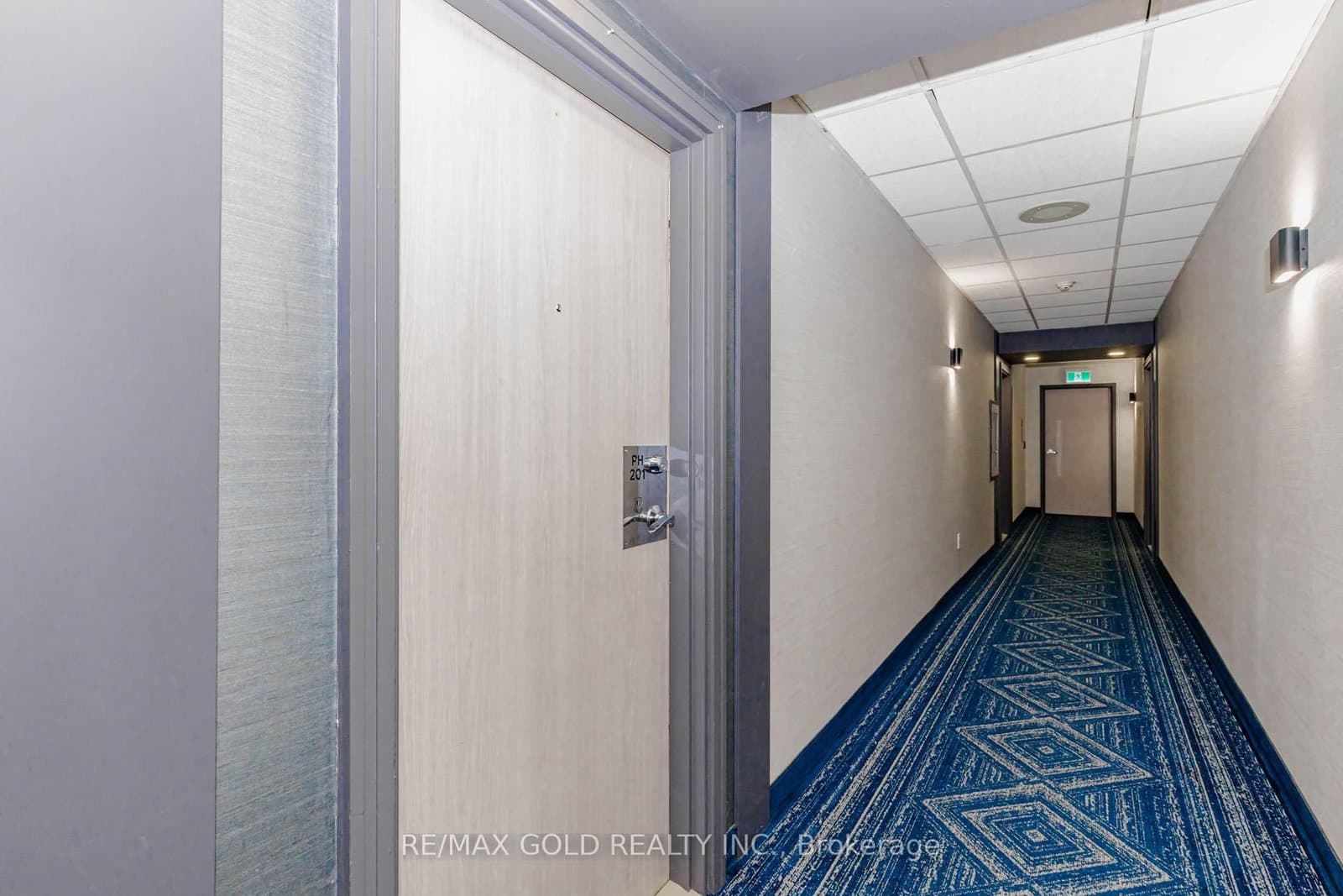 325 Webb Drive, Unit PH 201 thumbnail 12