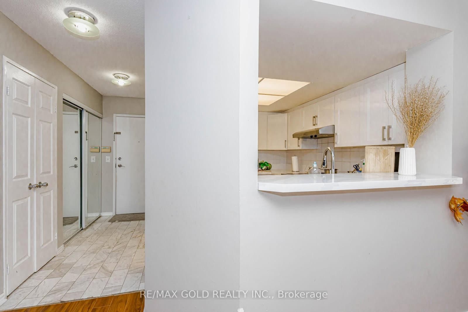 325 Webb Drive, Unit PH 201 thumbnail 15