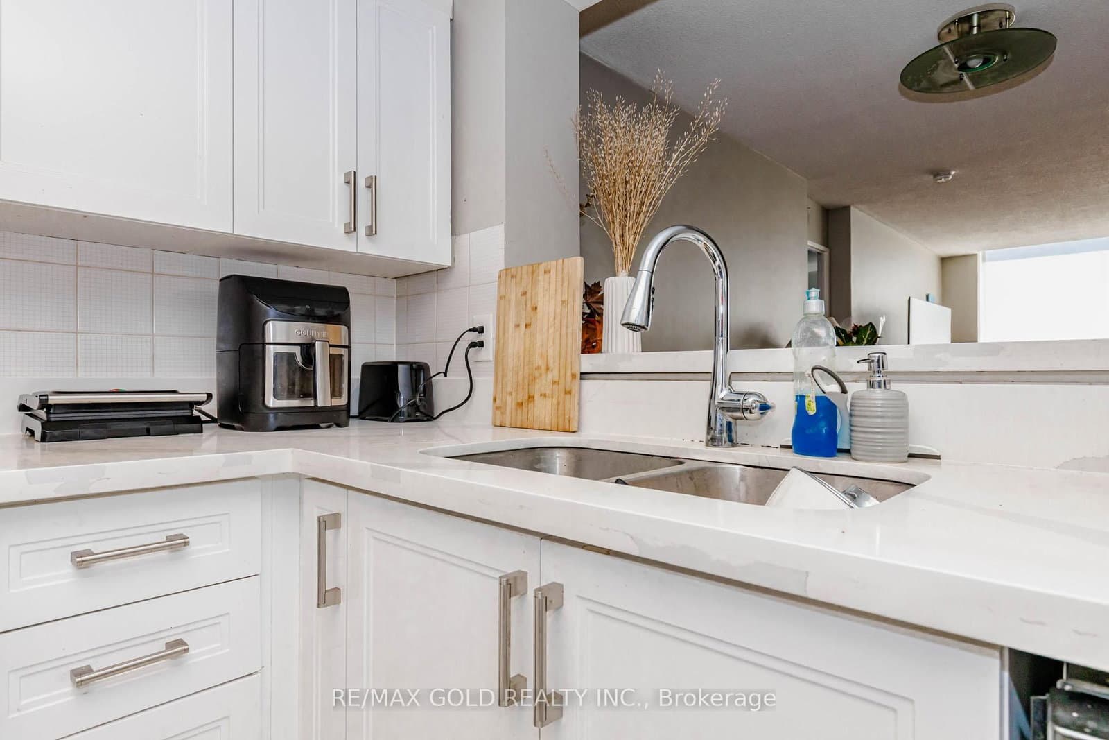 325 Webb Drive, Unit PH 201 thumbnail 21