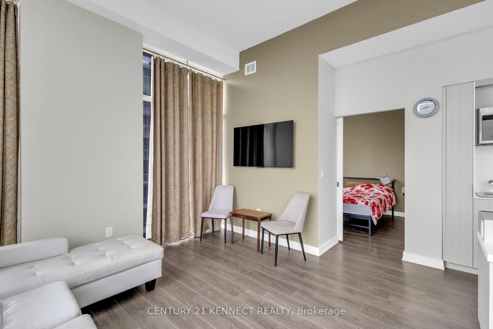 370 Martha Street, Unit 2004 thumbnail 11