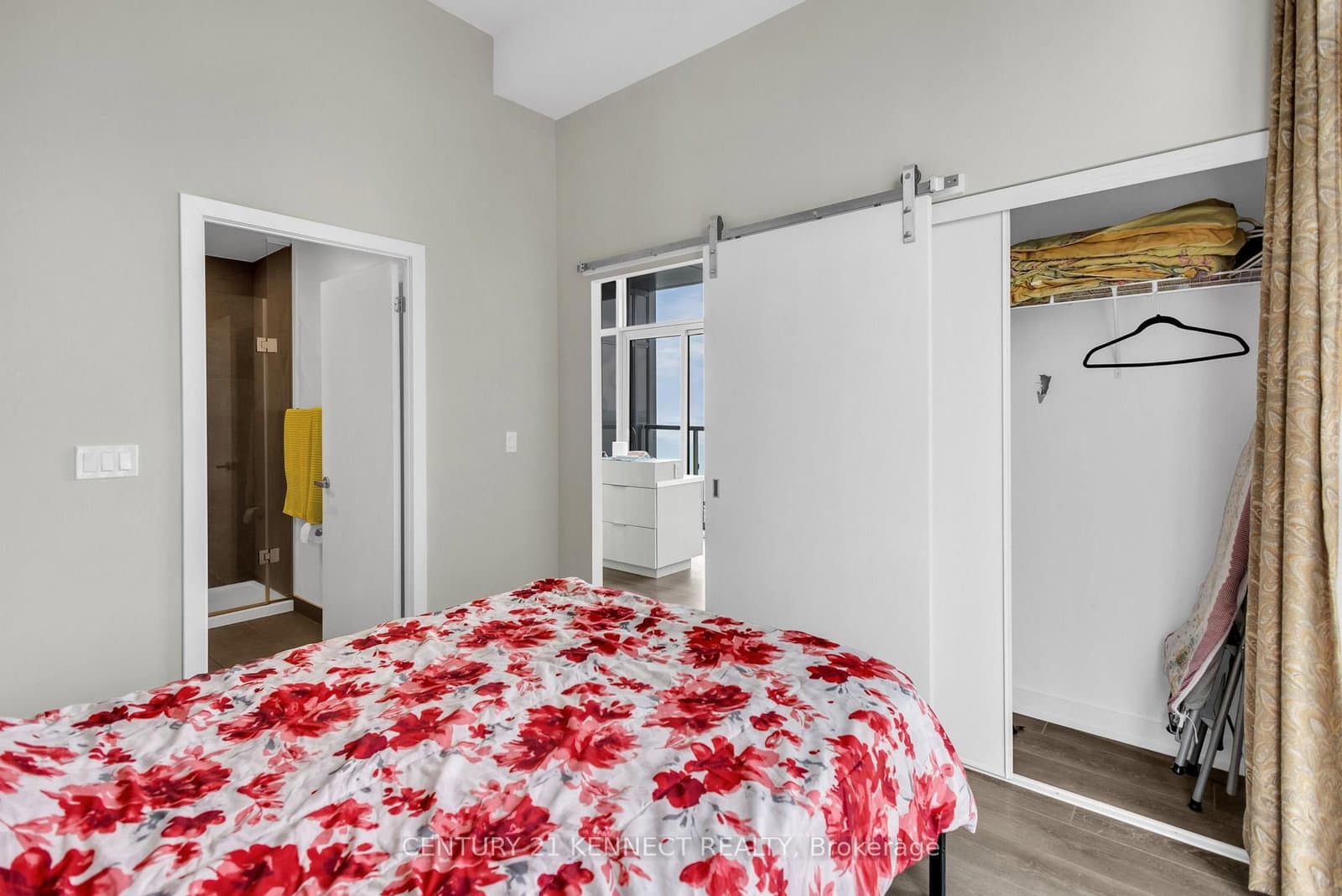 370 Martha Street, Unit 2004 thumbnail 16