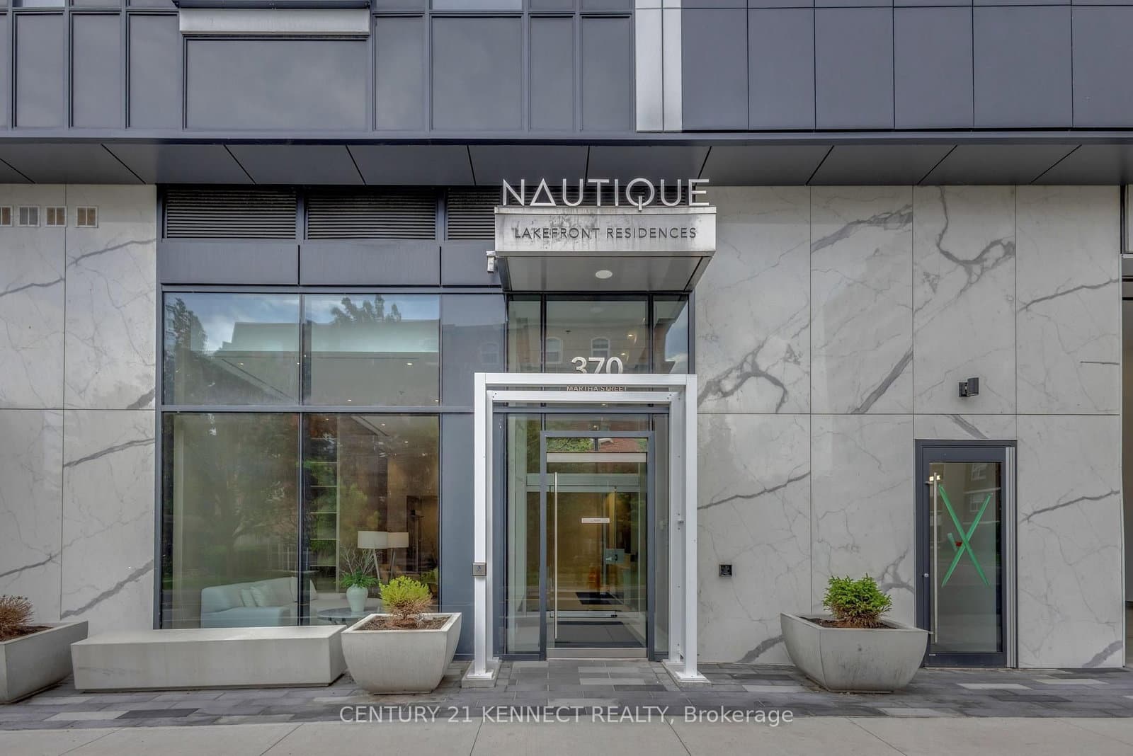 370 Martha Street, Unit 2004 thumbnail 2