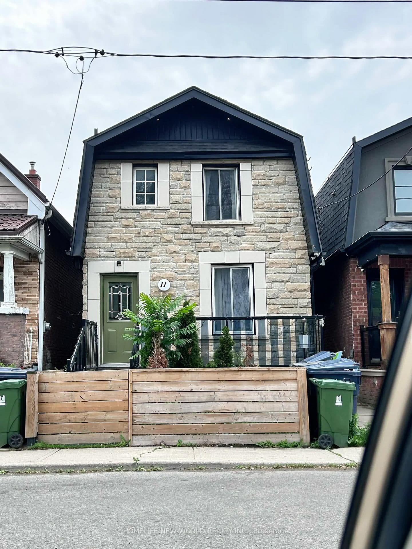 11 Humber Boulevard, Unit upper - Image 1