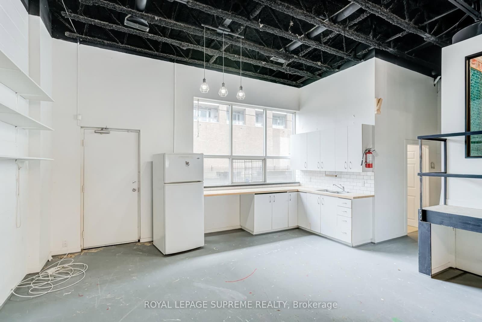 1444 Dupont Street, Unit 6 thumbnail 17