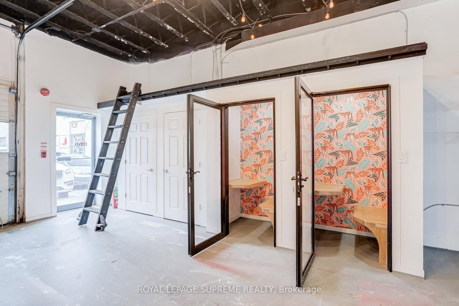 1444 Dupont Street, Unit 6 thumbnail 6