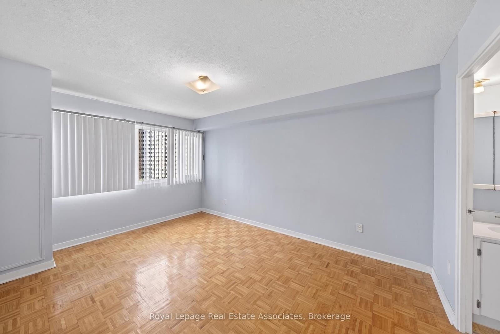 1580 Mississauga Valley Boulevard, Unit 901 thumbnail 15
