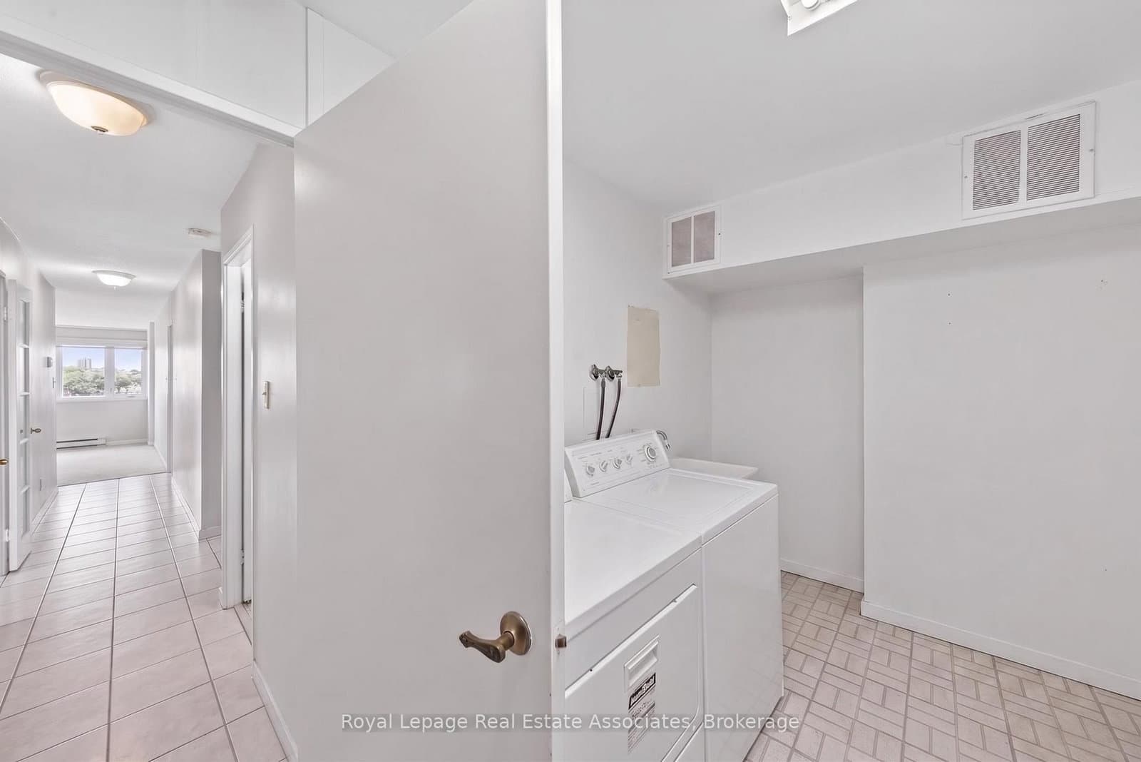 1580 Mississauga Valley Boulevard, Unit 901 thumbnail 19