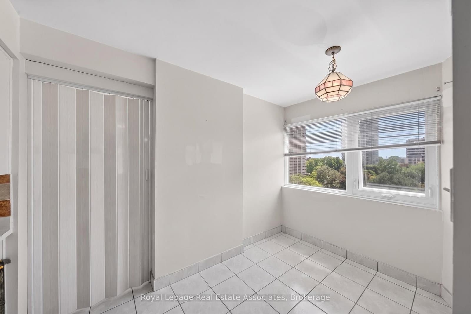 1580 Mississauga Valley Boulevard, Unit 901 thumbnail 8
