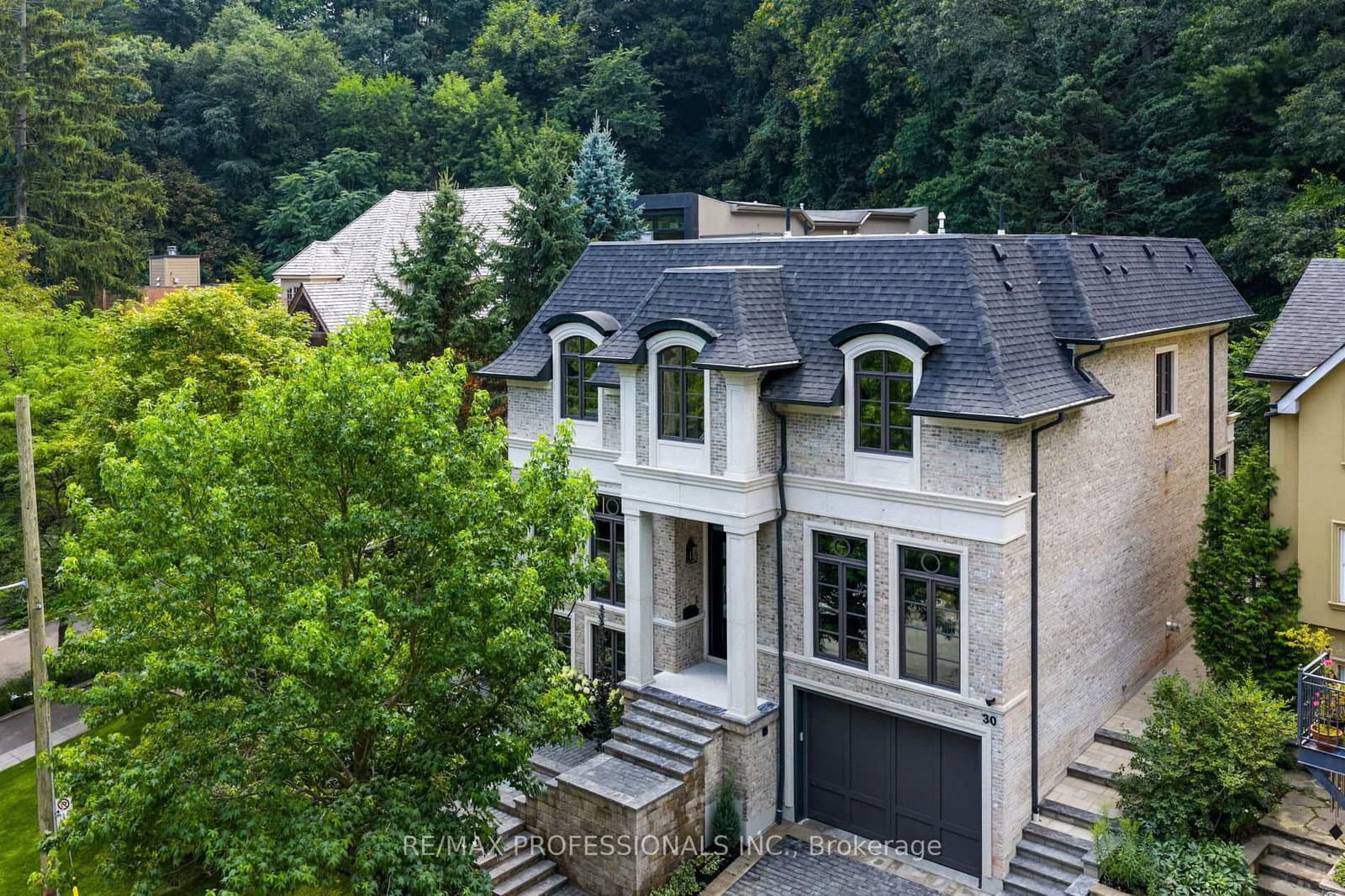 30 Dacre Crescent - Image 1