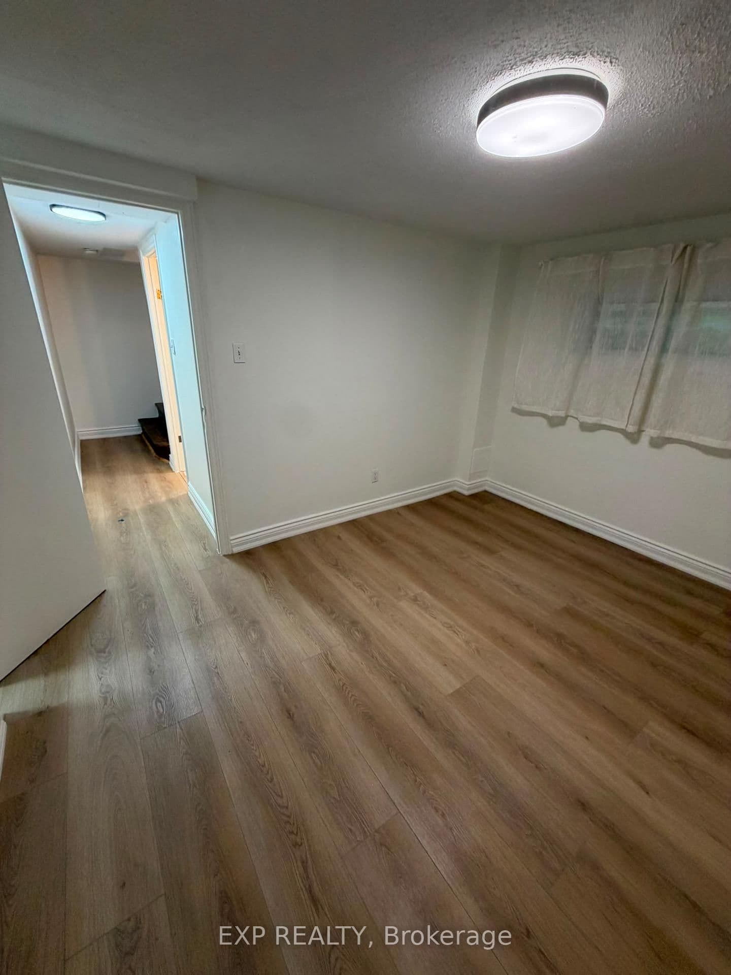 677 Durie Street, Unit 3 thumbnail 5