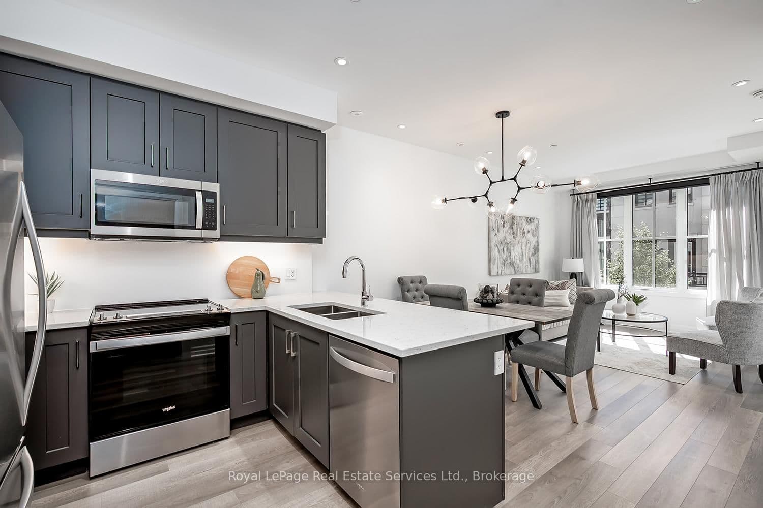 665 Cricklewood Drive, Unit 723 thumbnail 4