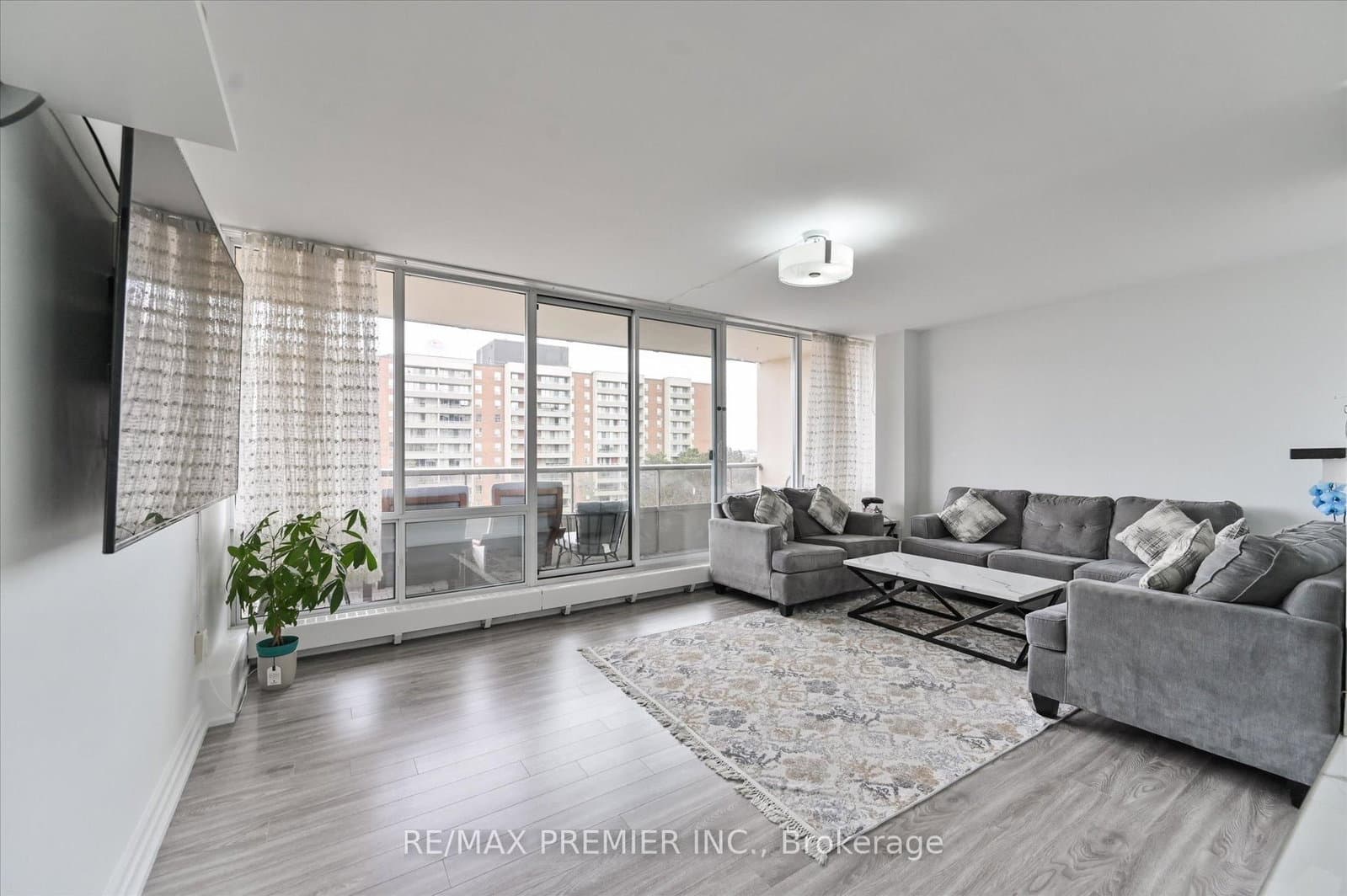 25 Four Winds Drive, Unit 604 thumbnail 12