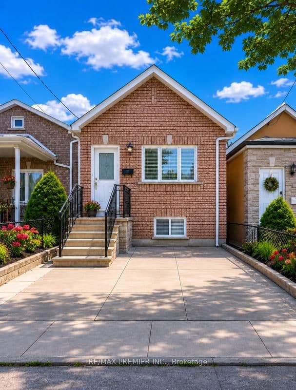 11 Seneca Avenue, Unit Lower - Image 1