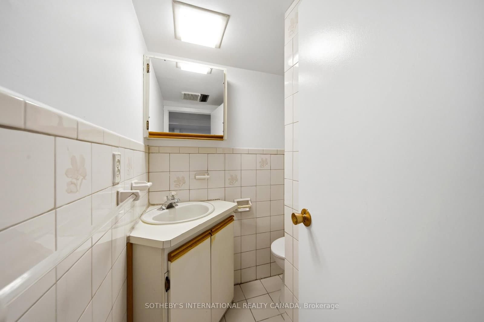 20 Bicknell Avenue thumbnail 28