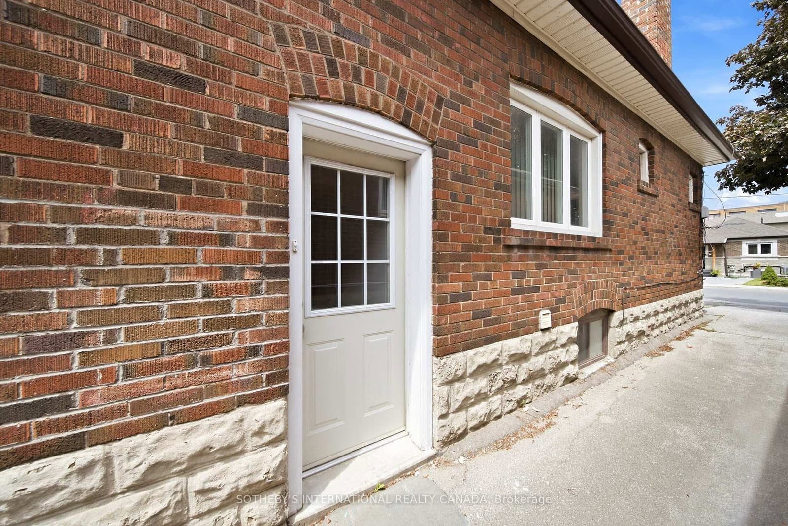 20 Bicknell Avenue thumbnail 34