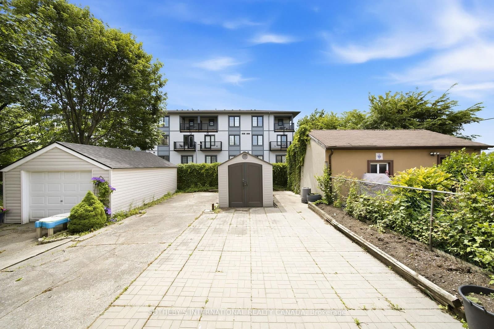 20 Bicknell Avenue thumbnail 37