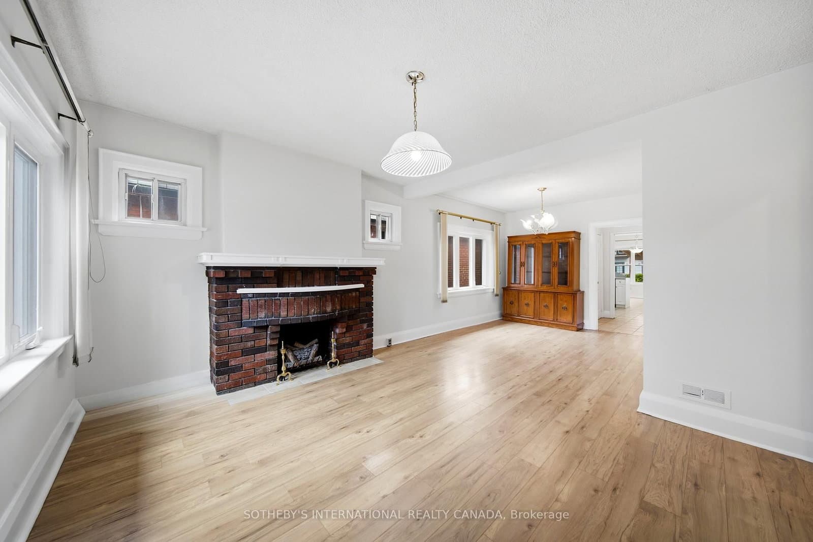20 Bicknell Avenue thumbnail 7