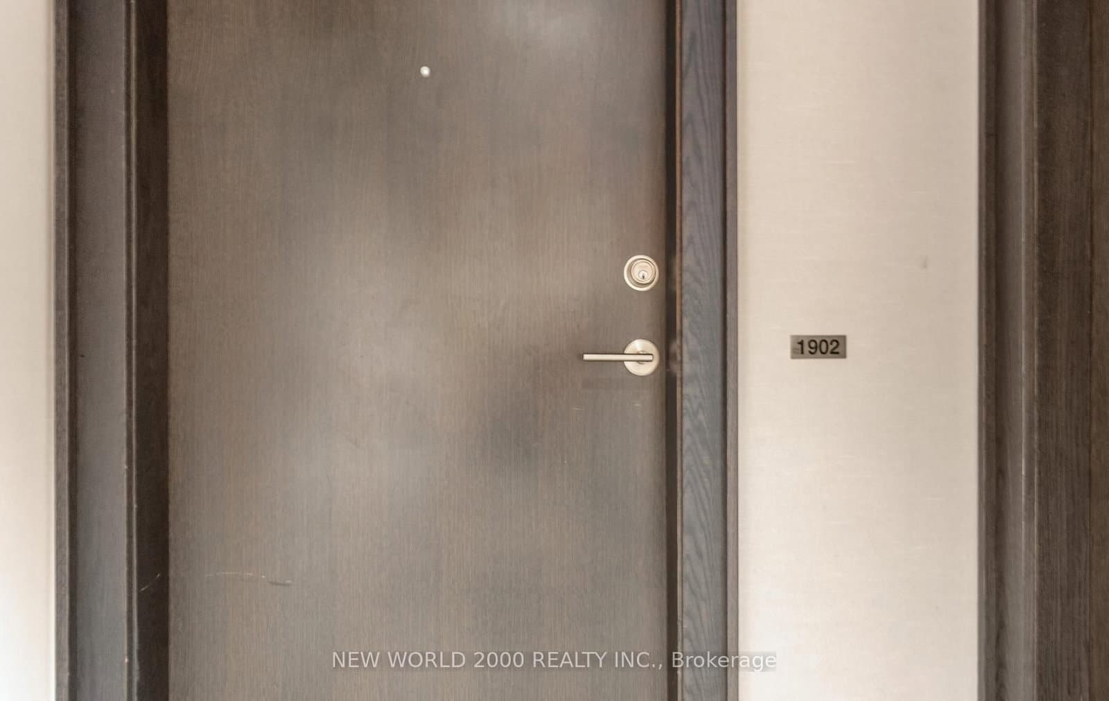 105 The Queens Way, Unit 1902 thumbnail 8