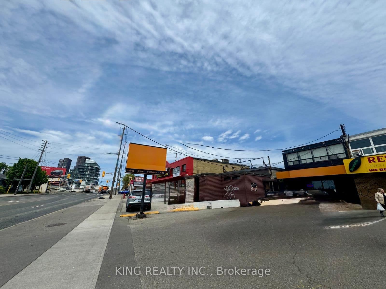 3277 Dufferin Street thumbnail 8