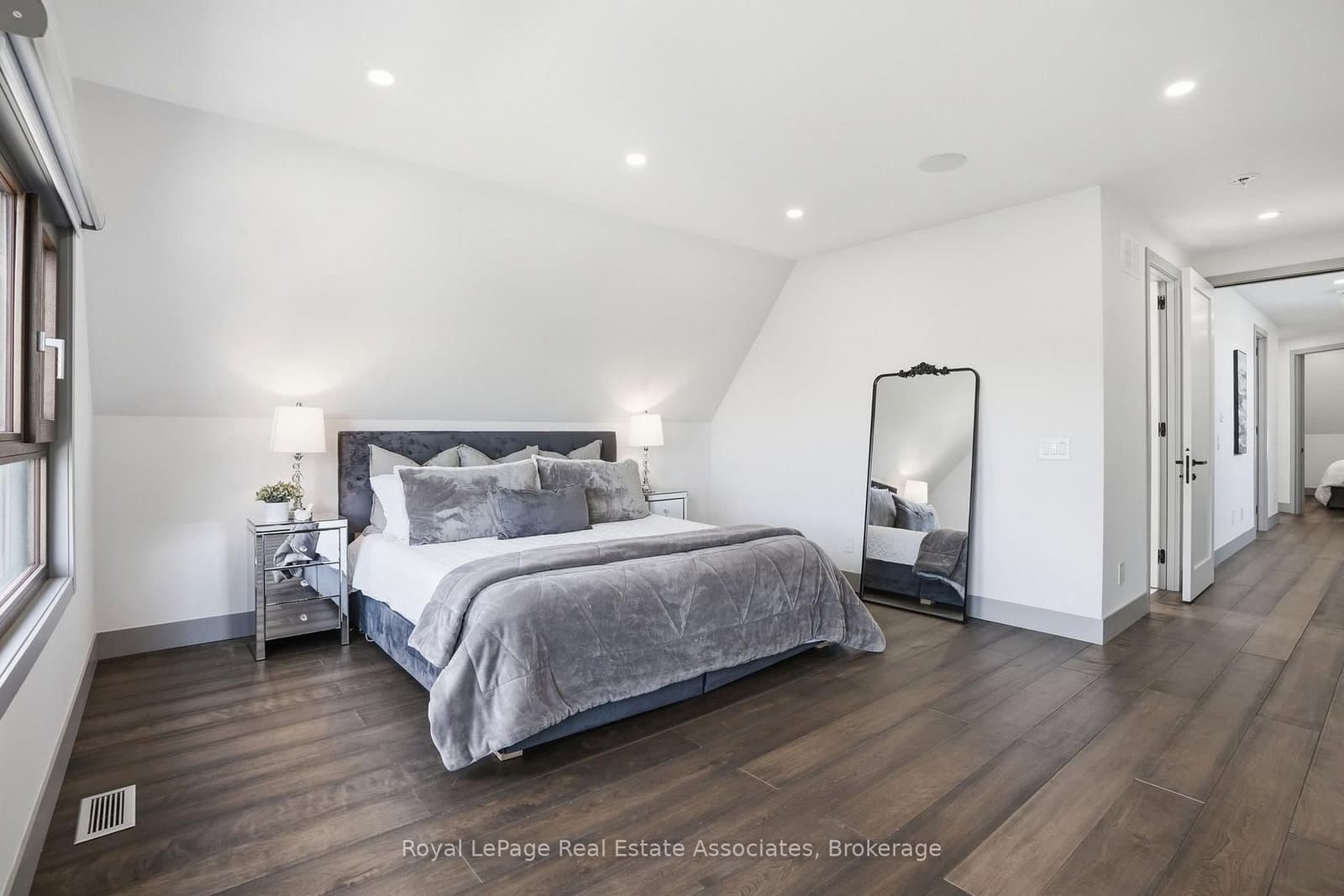357B Melrose Street thumbnail 21