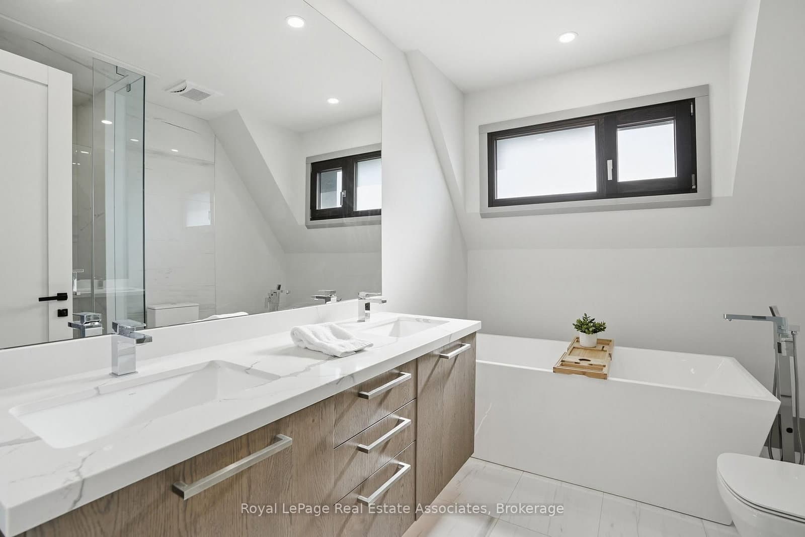 357B Melrose Street thumbnail 28