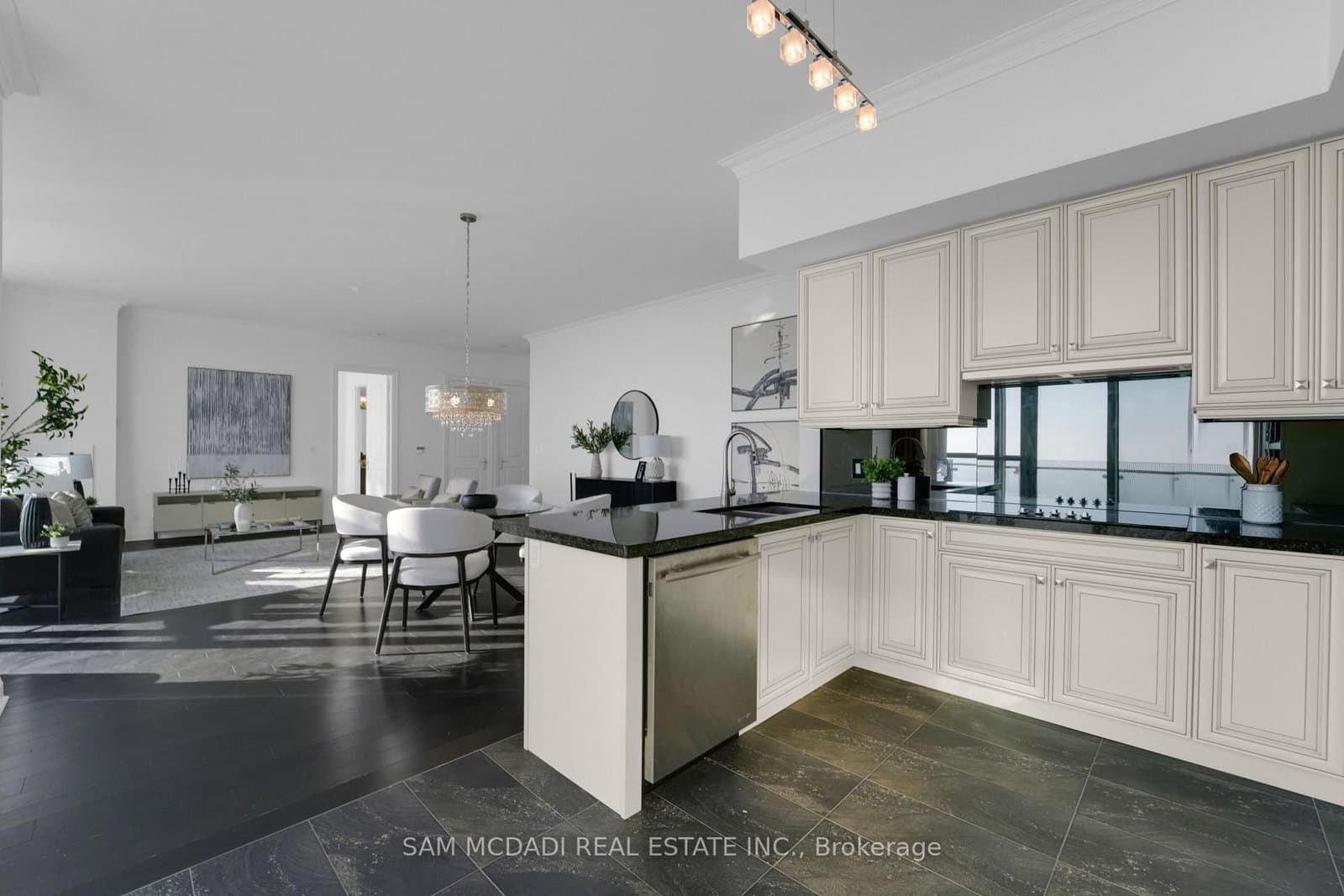 50 Absolute Avenue, Unit PH3 thumbnail 11