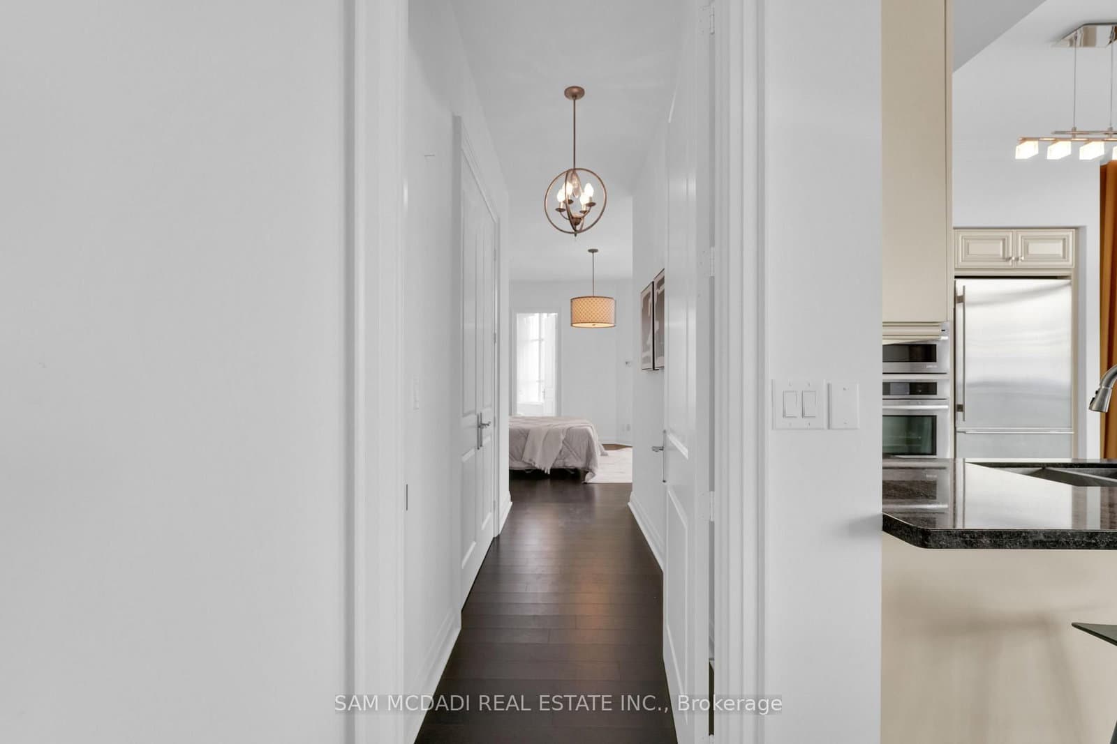 50 Absolute Avenue, Unit PH3 thumbnail 12