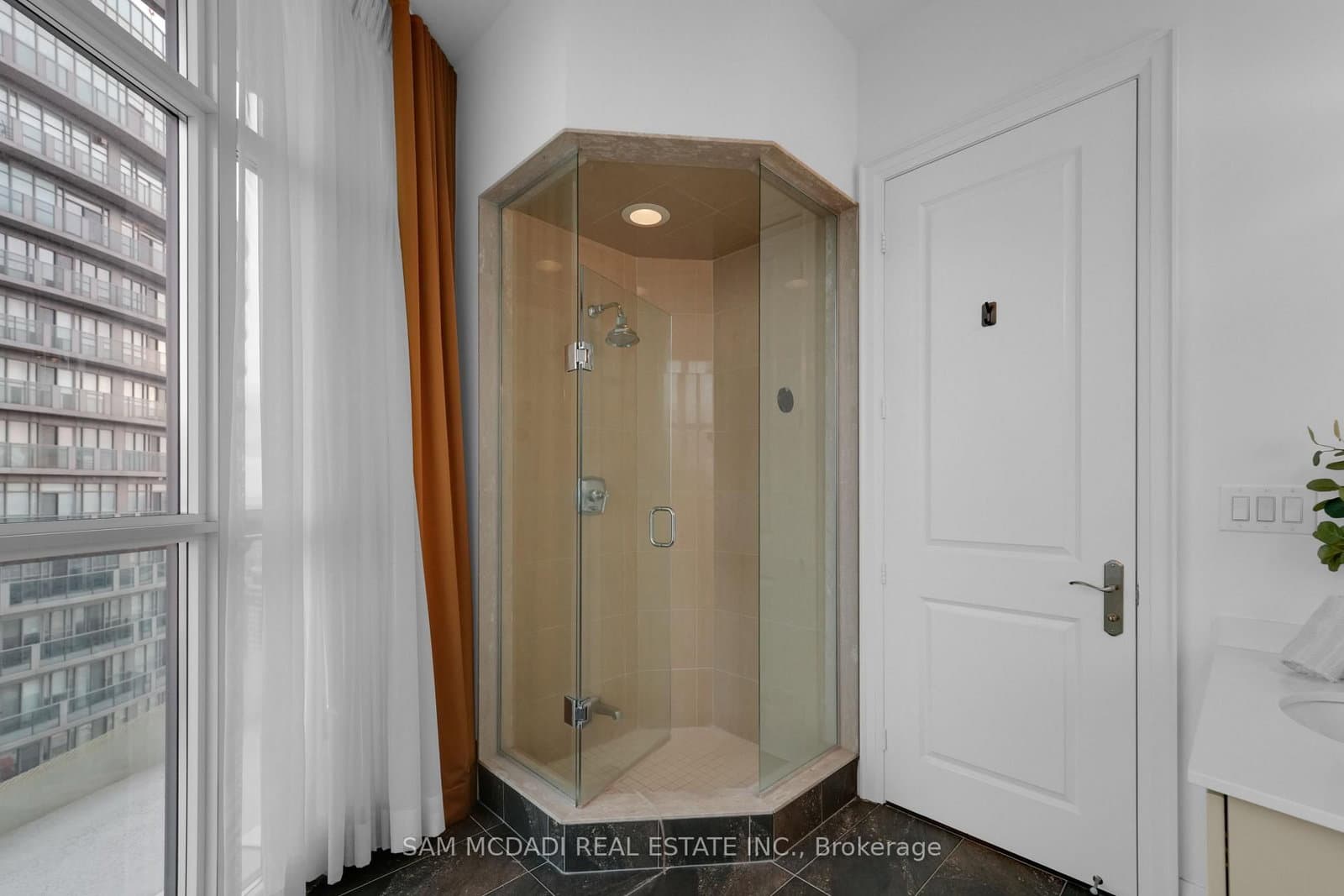 50 Absolute Avenue, Unit PH3 thumbnail 15