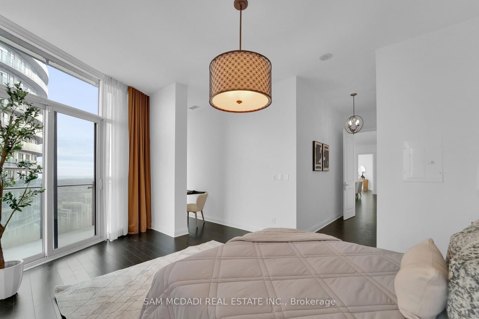 50 Absolute Avenue, Unit PH3 thumbnail 20