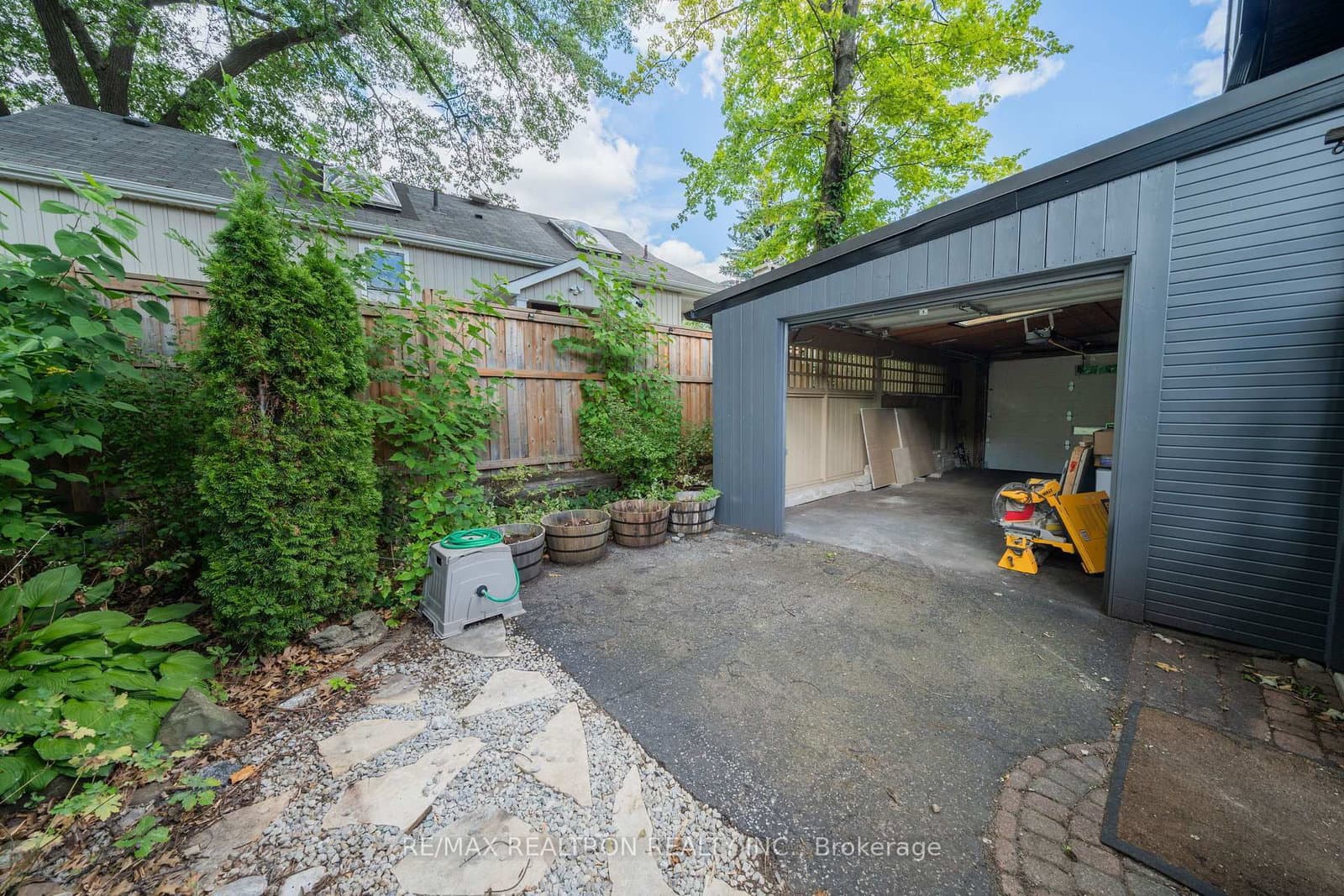 1480 Kenmuir Avenue thumbnail 39