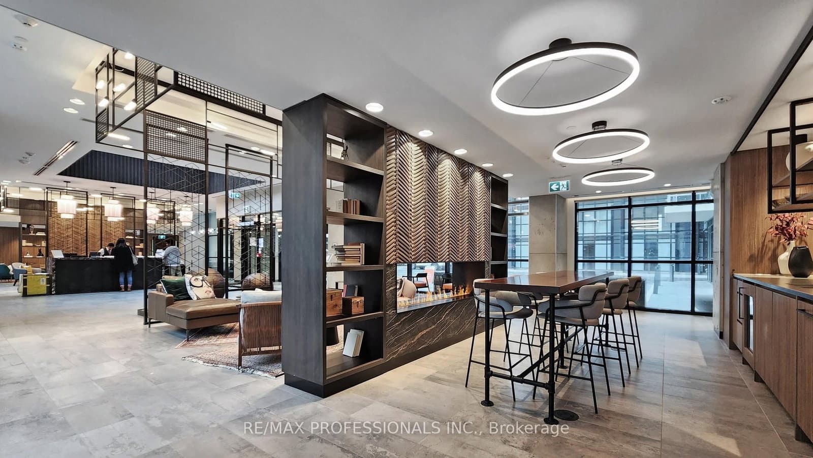 251 Manitoba Street, Unit 504 thumbnail 18