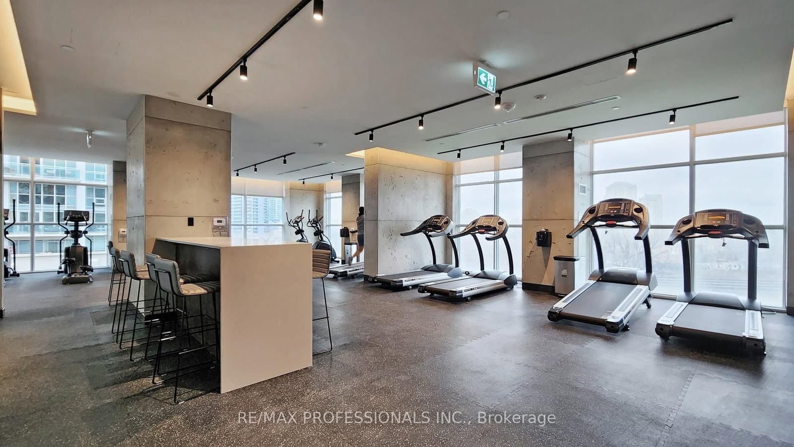 251 Manitoba Street, Unit 504 thumbnail 21