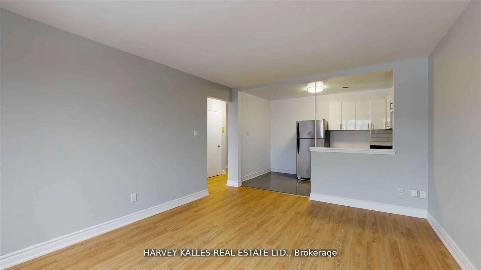 4 Greentree Court, Unit 202 thumbnail 4